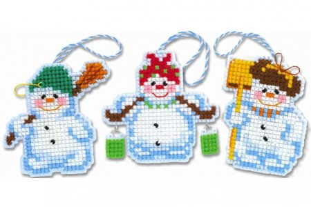 Набор для вышивания крестом Риолис Новогодние игрушки Снеговички, 7,5*7см