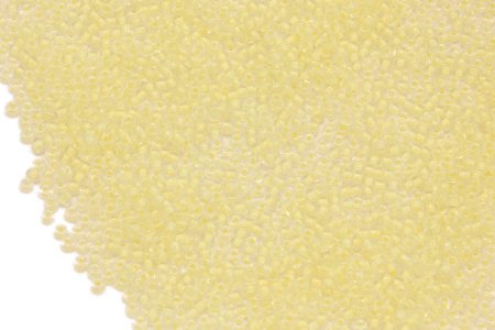 Бисер чешский круглый PRECIOSA 8/0 прозрачный/с цветной серединкой фосфоресцентный желтый (68181), 50г