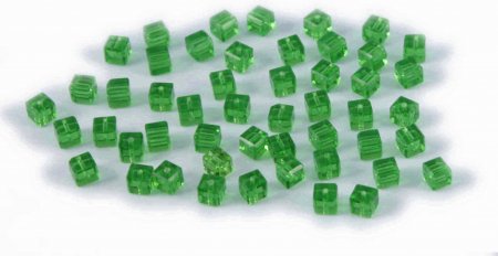 Бусина стеклянная ZLATKA Куб, зеленый, 6*6мм