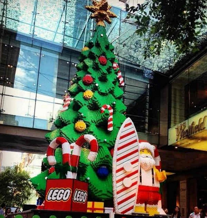4 - Sydney-LEGO2.jpg