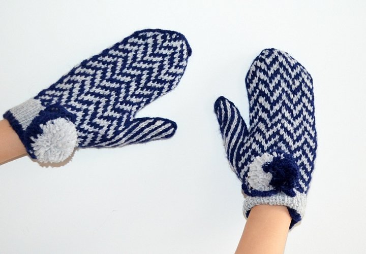 fir-tree-knitwear-gloves.jpg
